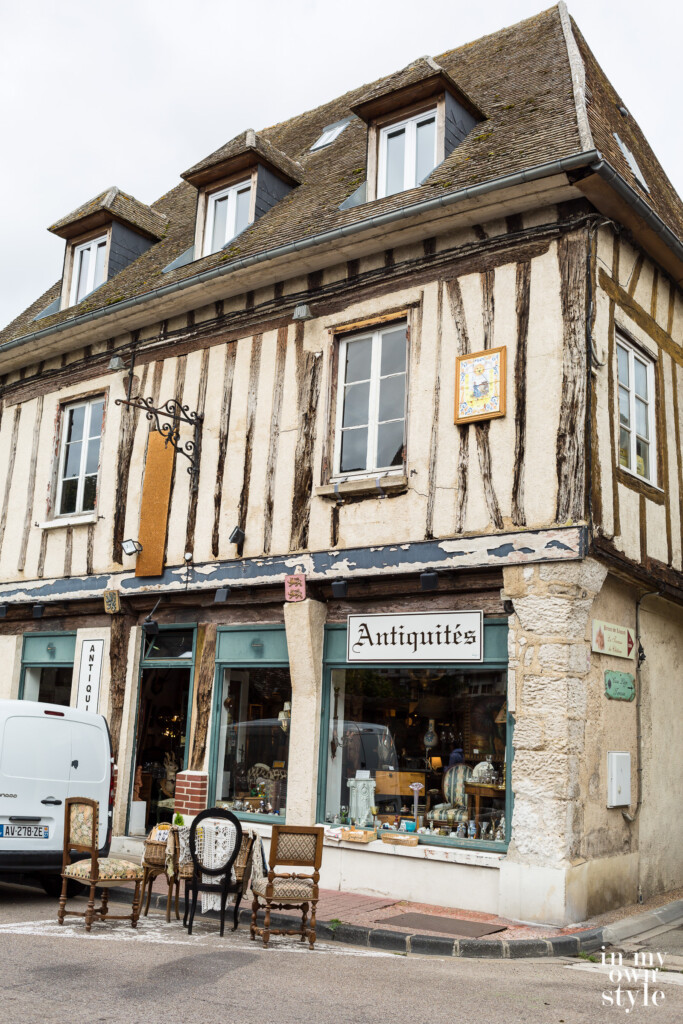 Antiques store in Les Andelys France