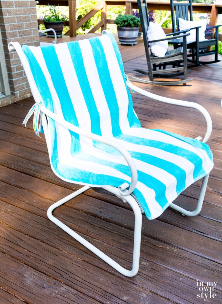 How to make tie on washable outdoor chair cushions without sewing.
