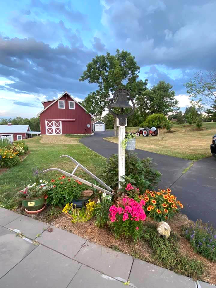 house-light-post