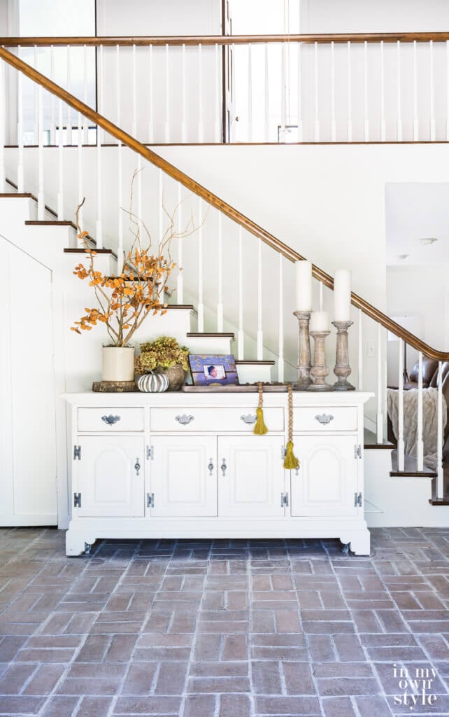 Entryway modern farmhouse decorated for fall.