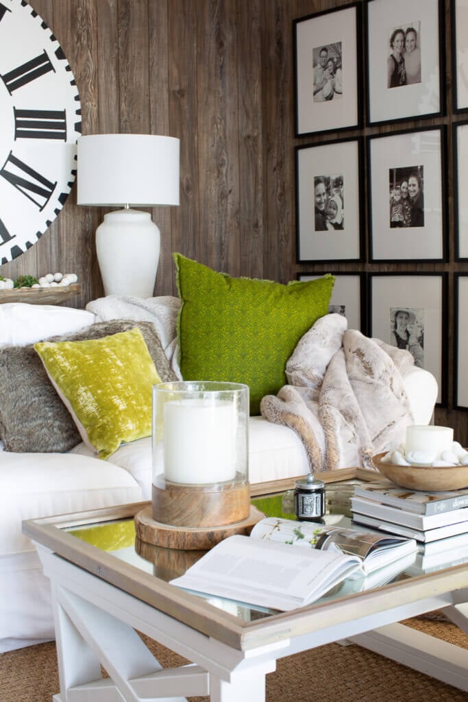 January decorating ideas for living rooms. Rustic and cozy corner.