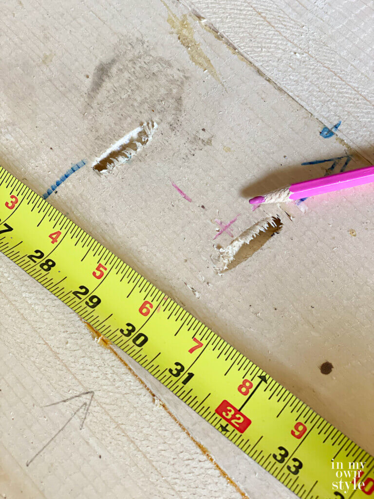 find center of table to set up jig
