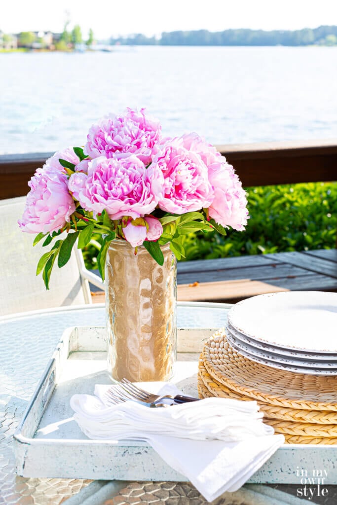 How to Add colorful style to a clear glass vase in minutes.