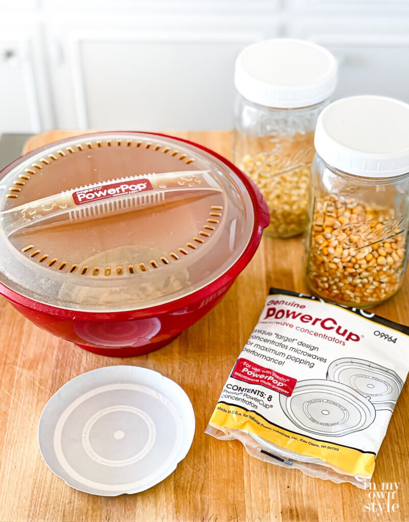 Microwave popcorn popper and popcorn