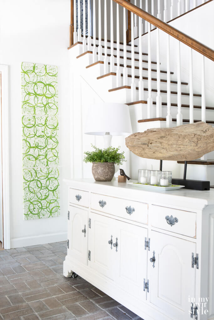 Easy beginner abstract art tutorial done on inexpensive craft store canvases.