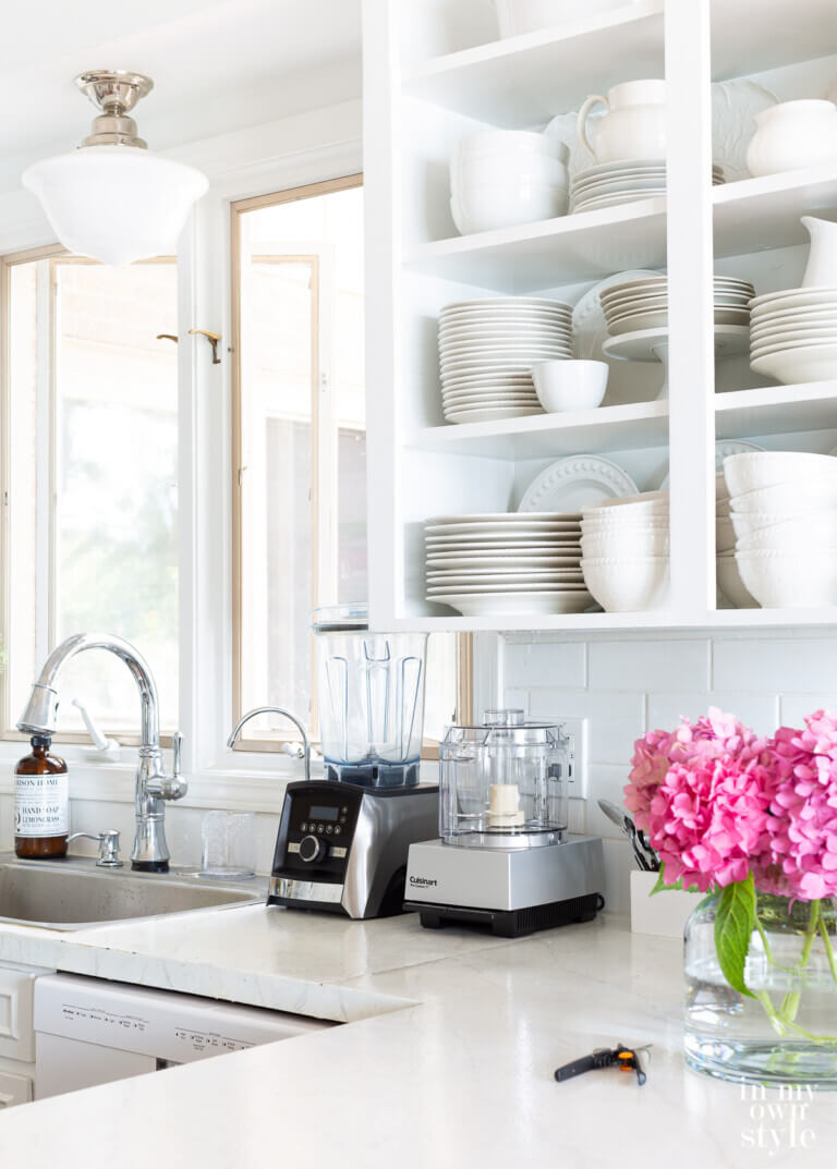 Small Kitchen and how to fit appliances on the counter in a pretty way.