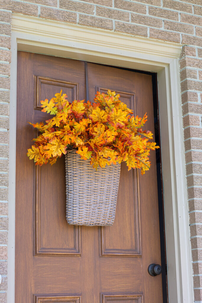 Door basket decoration for fall DIY