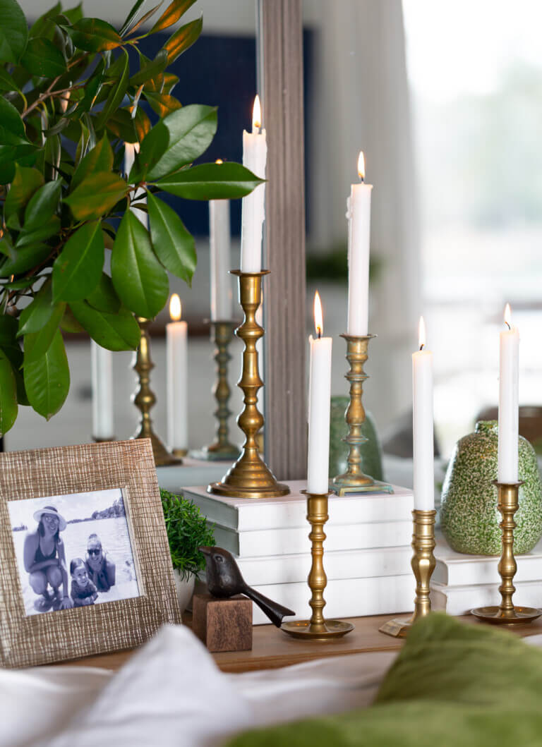 Living room candles and how to decorate with them.