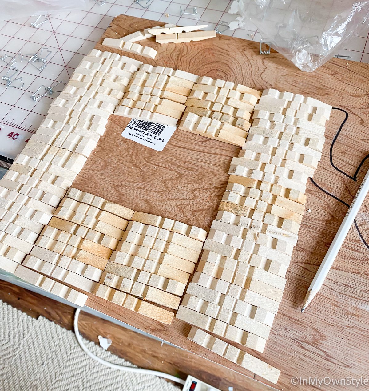 figuring out size of frame for a DIY clothespin picture frame