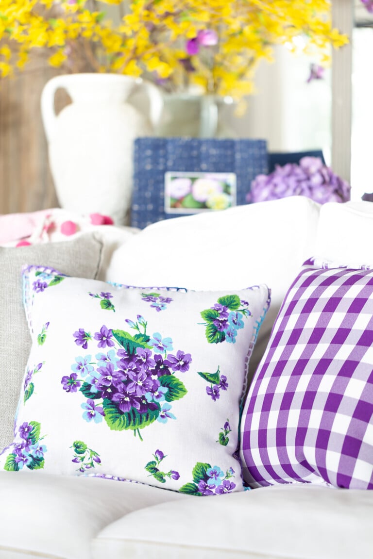 repurpose old cloth napkins into throw pillow covers