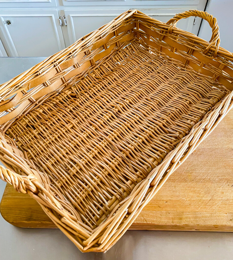 empty wicker tray basket on kitchen counter