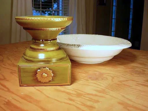 2 unrelated items become a Christmas ornament bowl