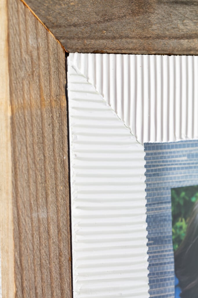 creative craft ideas using corrugated cardboard. Make a photo textured photo frame mat.