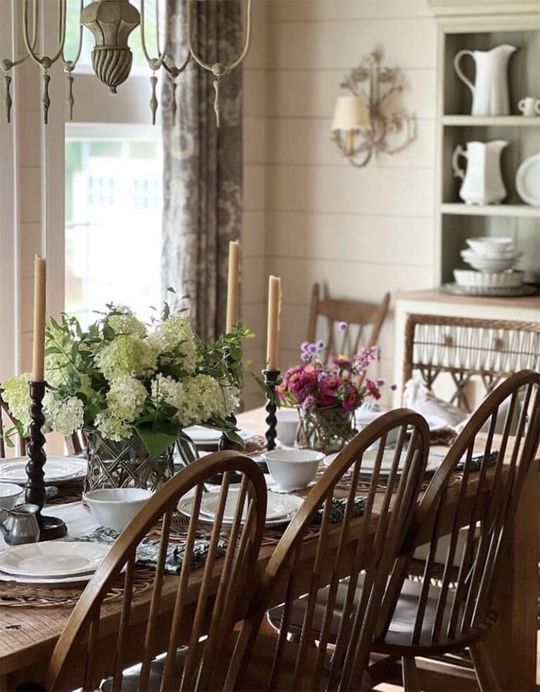 Pretty dining room