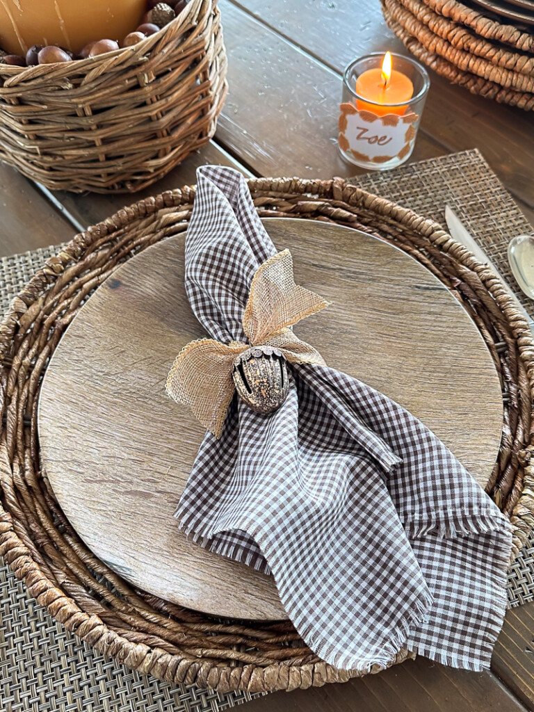 Thanksgiving table place setting in a rustic style