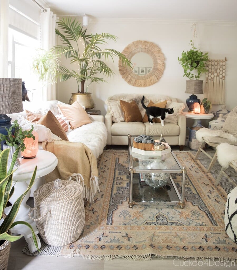 rust-and-earthtone-colored-fall-decor