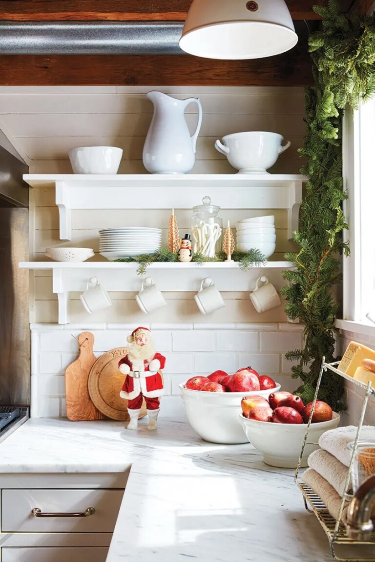 Cottage decorated for Christmas