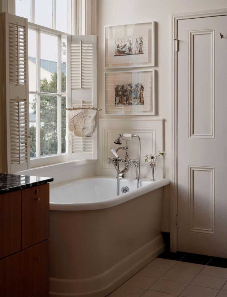 all one color bathroom with tub