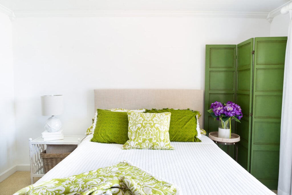 Plain painted wall before Sampling-Love-&-Design-wallpapers