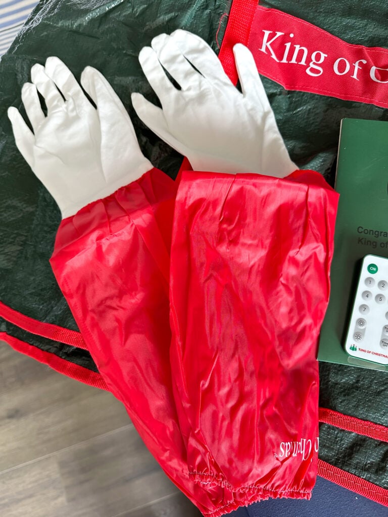 King of Christmas tree fluffing gloves.