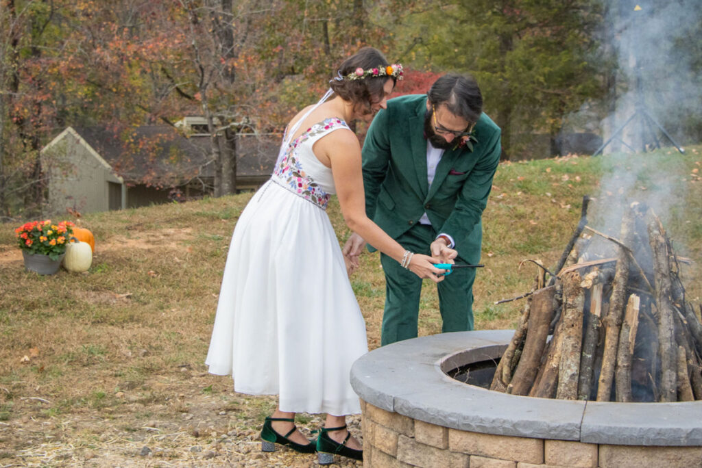 lighting-wedding-fire