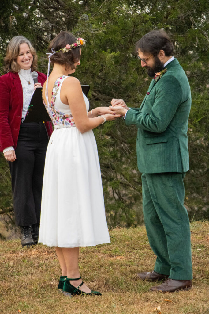wedding-ceremony-exchanging-rings
