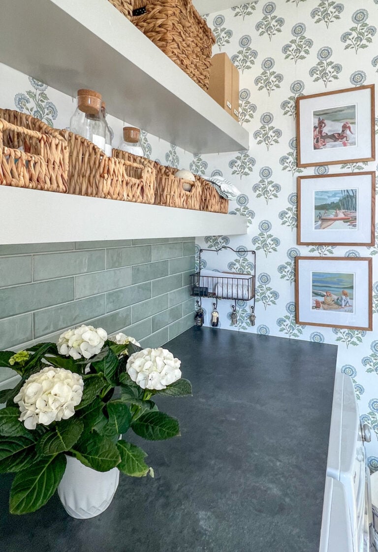 pretty laundry room