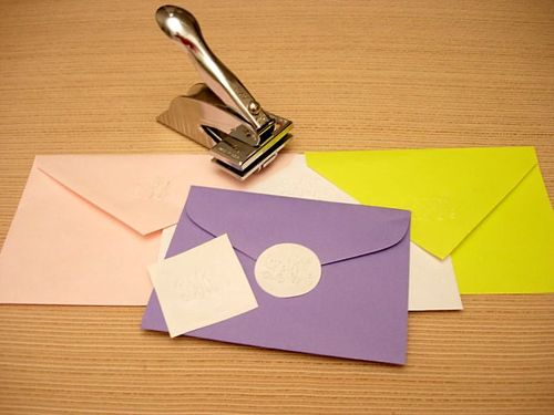 Stationery Embosser: How to line an envelope