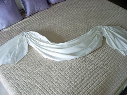 Steps on how to make a Tablecloth-Window-Valance 