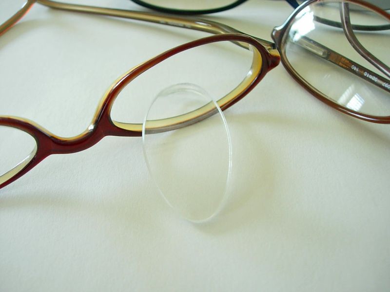Eyeglass lenses to make jewelry 