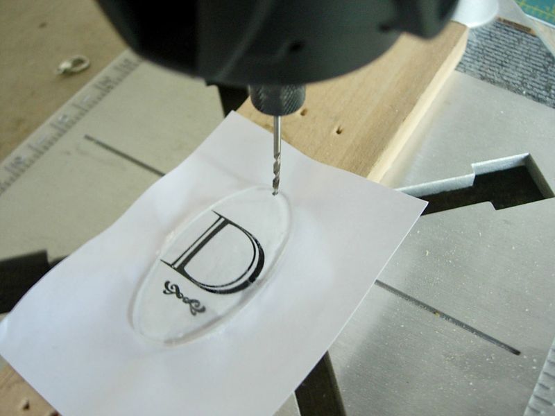 How to use a Dremel Drill