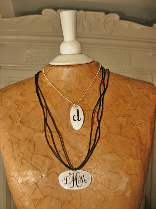 How to make monogrammed eyeglass jewelry