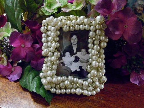 Mothers Day gift ideas to make - handmade gift ideas pearl frame